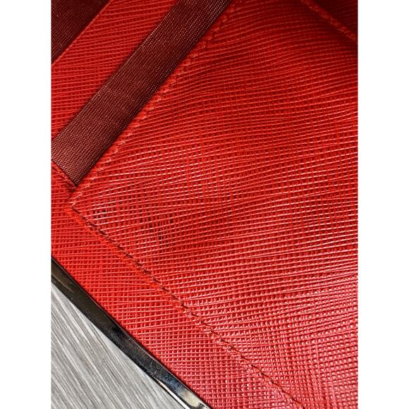 Salvatore Ferragamo Pamplona Pebble Red Leather Long Wallet - Picture 11 of 16